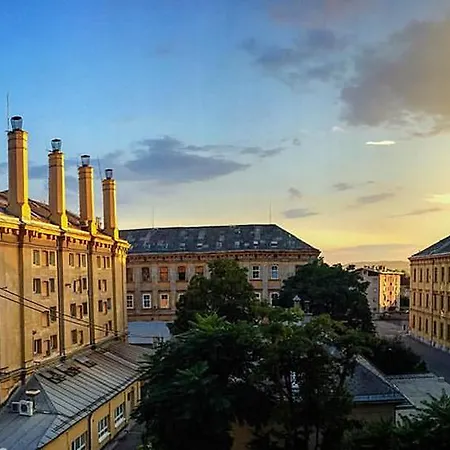 Apartma Unique Old Tobacco Factory